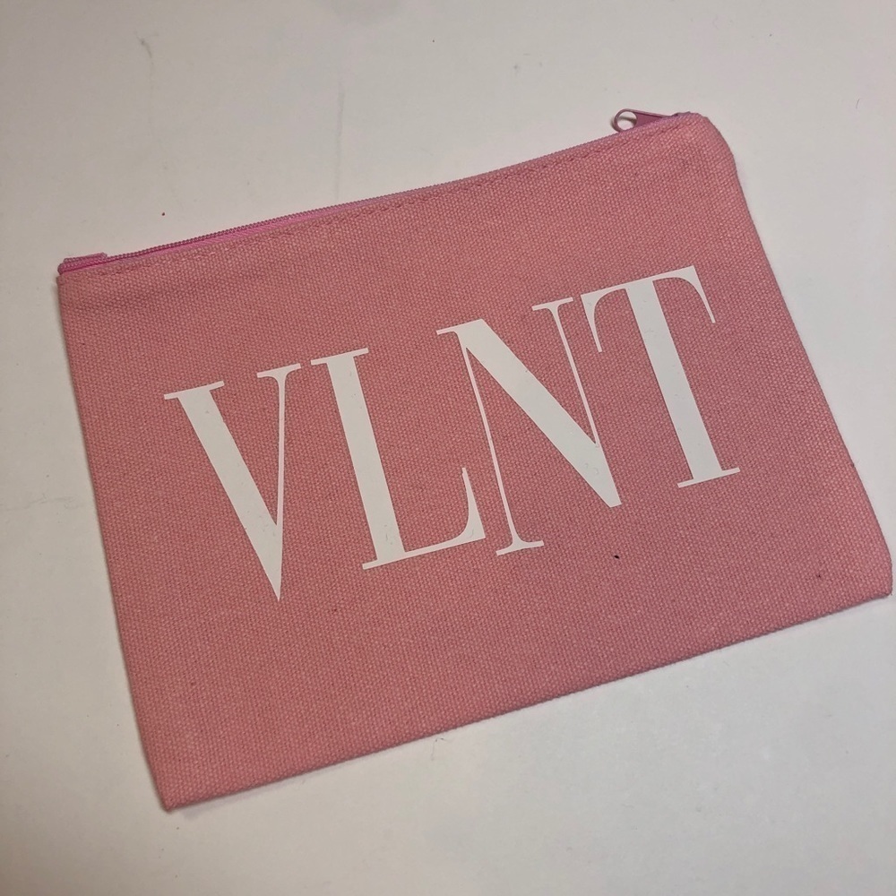 𝅺NEW Pink Canvas VL NT Pouch